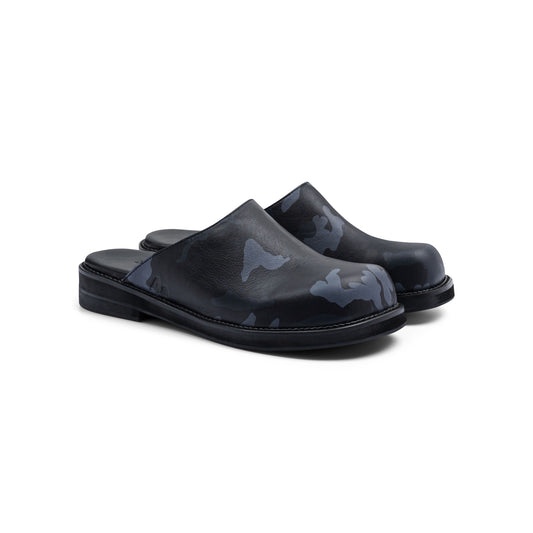 AA CLOG COW LEATHER // BLUE CAMO