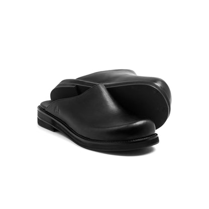 AA CLOG COW LEATHER // BLACK