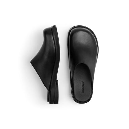 AA CLOG COW LEATHER // BLACK