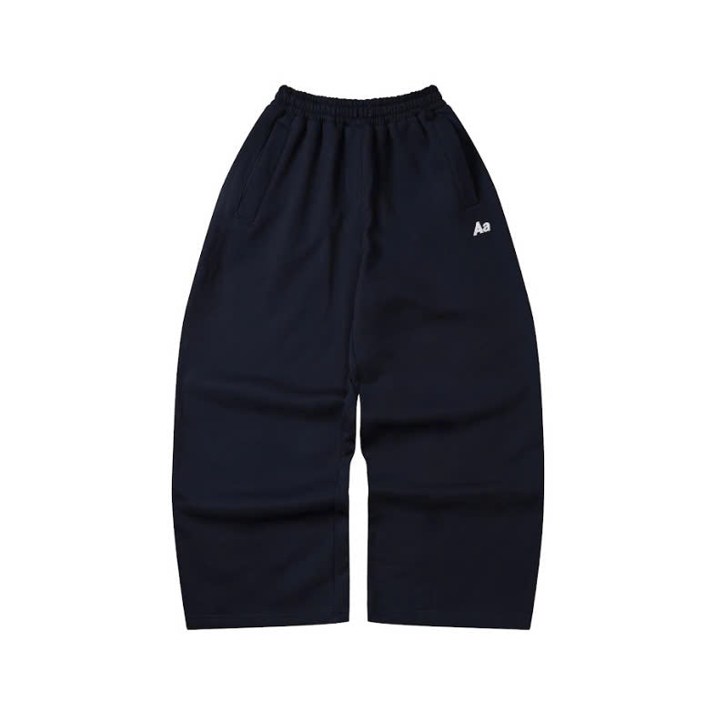 AA CLASSIC SWEATPANTS // NAVY